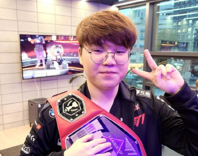 曾展现侧钩 曾展现侧钩