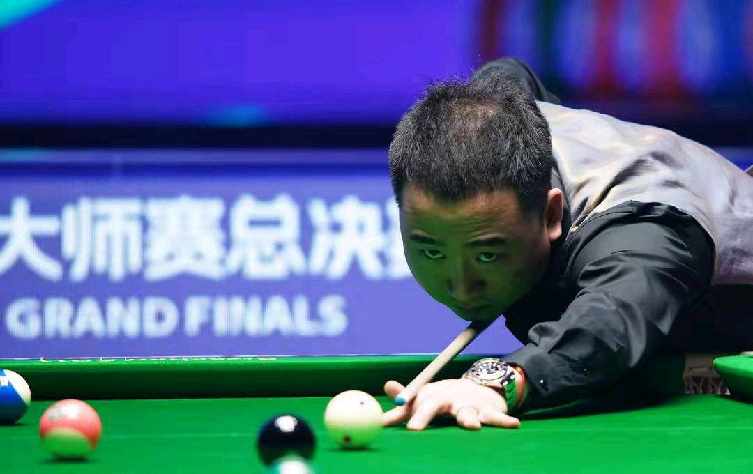 现出了对球 现出了对球