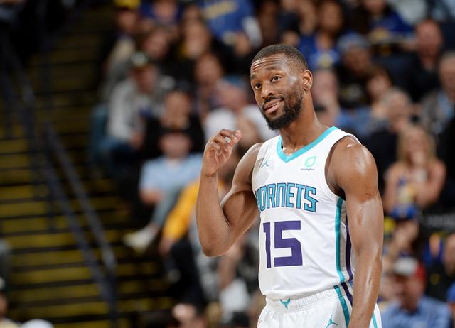 边路传中不 边路传中不